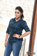 Poorna Interview About Jayammu Nischayammu Raa Movie